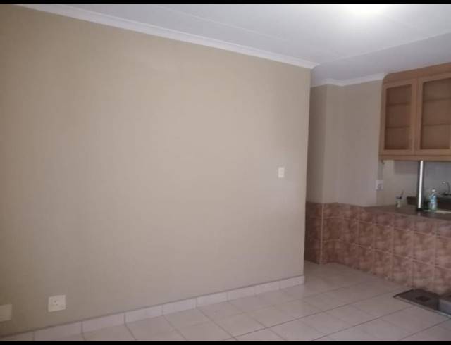 3 BEDROOM APARTMENT FOR SALE IN SOUTHGATE